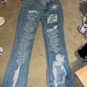 Women Baggy Ripped Jeans | Slightly Used